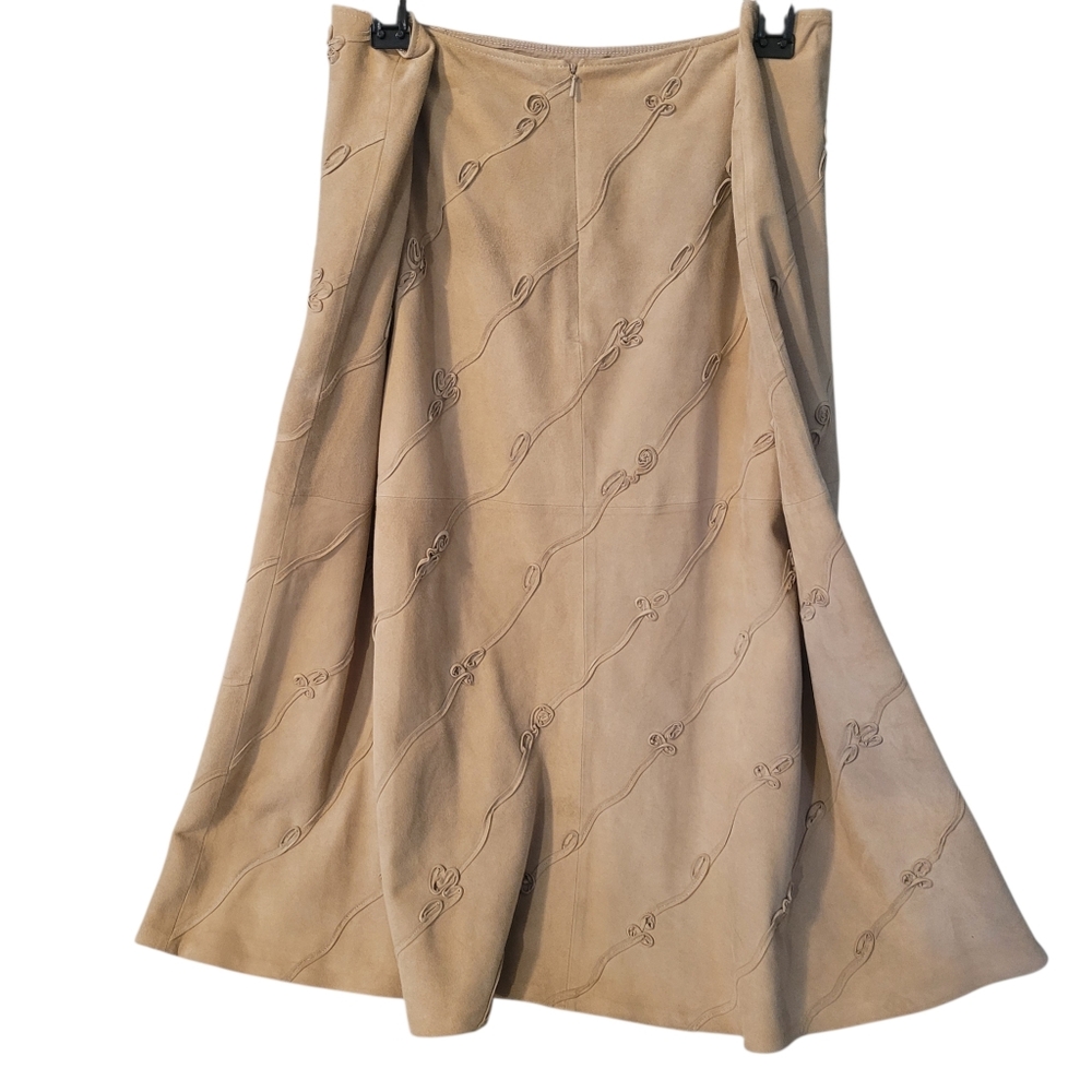 Lafayette 148 genuine suede textured flare skirt- 18.           F23 - Picture 4 of 10